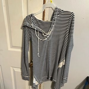 Long sleeve shirt not sure the brand name